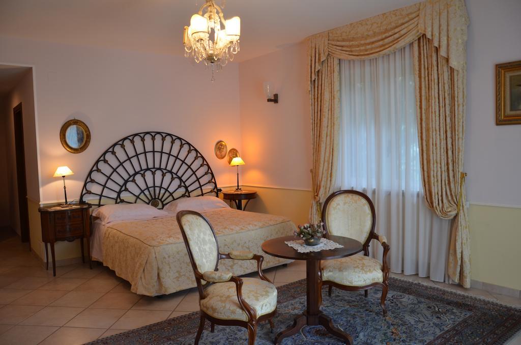 Bed And Breakfast El Dueno Palinuro Room photo