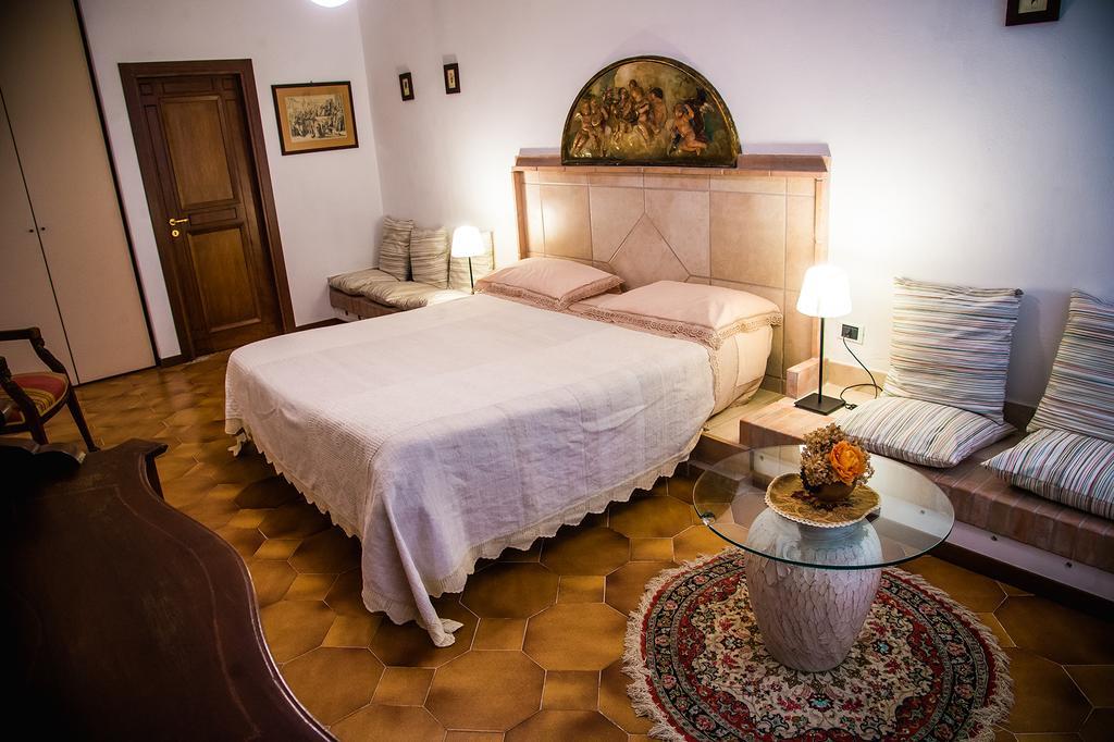 Bed And Breakfast El Dueno Palinuro Exterior photo